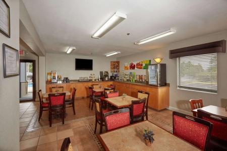 Quality Inn at Fort Gordon - 19