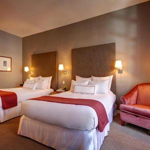 Giraffe by Library Hotel Collection - 37