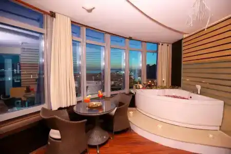 Vlora International - 70