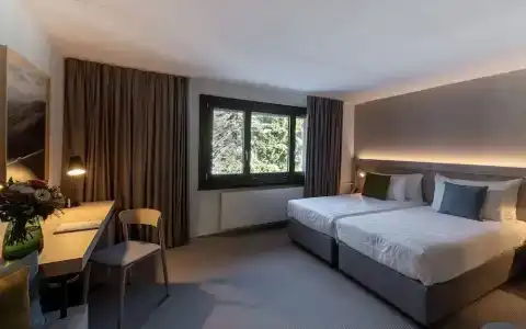 Victoria & Residence - 62