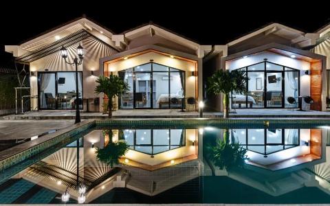 Sandy Clay Bungalows - 111