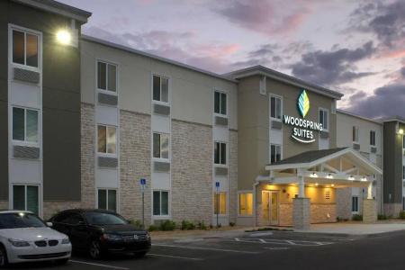 WoodSpring Suites Orlando Airport - 19