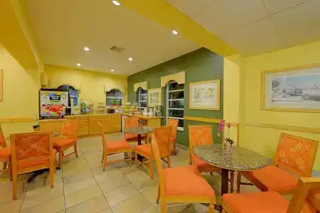 Fairfield Inn & Suites by Marriott - 22