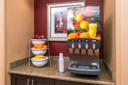 Comfort Suites Airport Convention Center - 11