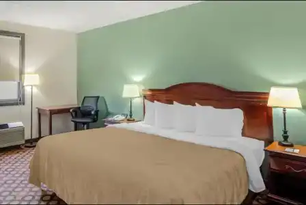 Quality Inn Riverview Enola-Harrisburg - 32