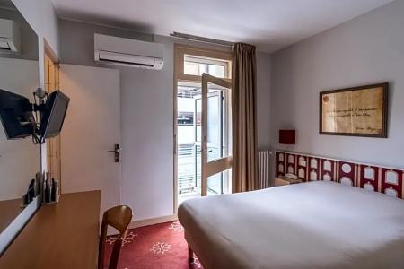 Ours Blanc - Place Victor Hugo - 29
