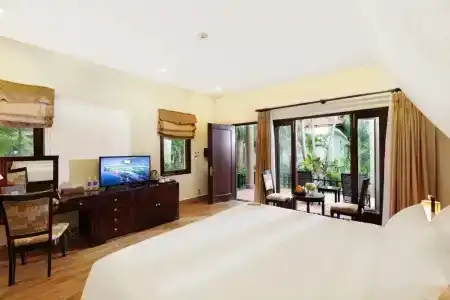 Diamond Bay Resort & Spa - 225