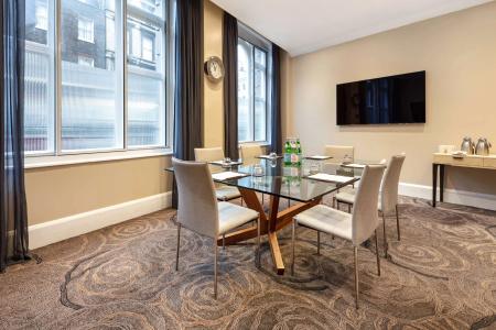 Radisson Blu Edwardian Kenilworth, London - 4