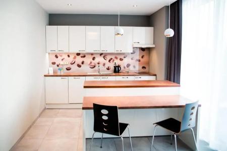 Apart 12 - 42