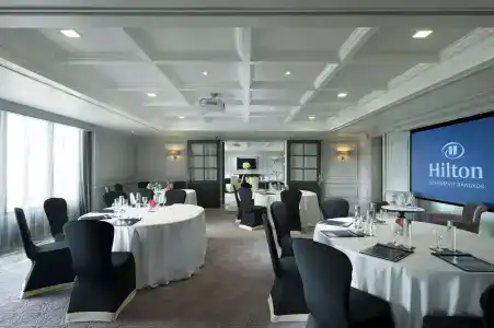 Hilton Sukhumvit Bangkok - 18