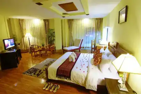 Shwe Ingyinn Mandalay - 56