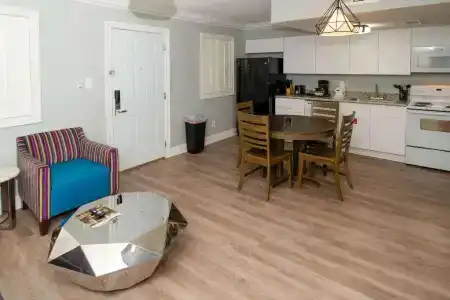 Frenchmen Orleans at 519, Ascend Collection - 22