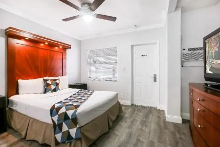 Hollywood Beachs - 67