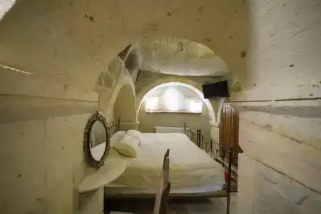 Serenus Cave Suites - 30