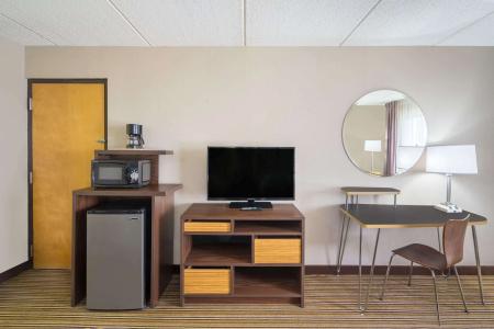 Super 8 by Wyndham North/Powell - 2