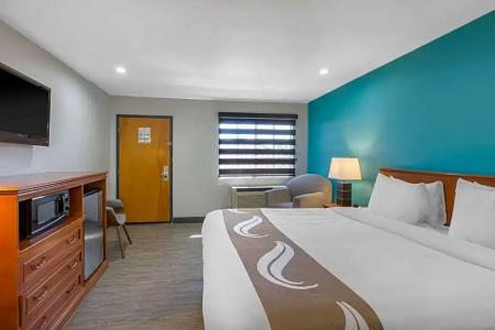 Quality Inn Near Hollywood Walk of Fame - 38