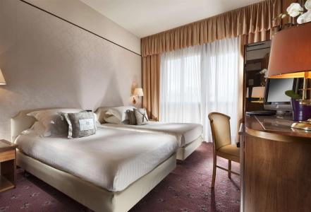 Waldorf Suite - 1