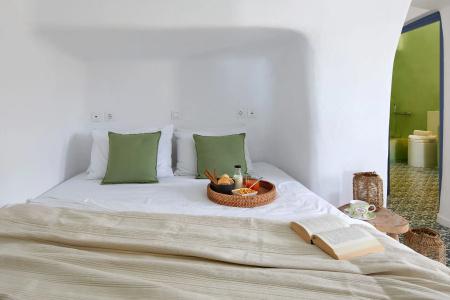Luna Santorini Suites - 39