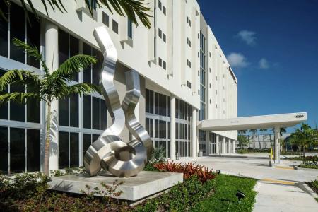 DoubleTree by Hilton Miami Doral - 12