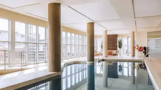 Le Crystal - 7