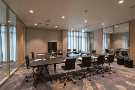 Hampton By Hilton Munich City North - 14
