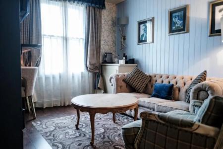 The Drayton Court - 176