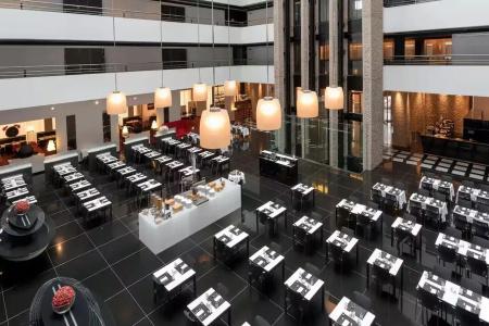 Hilton Madrid Airport - 33
