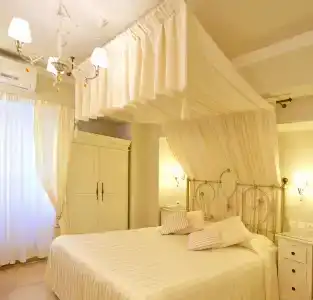Angelica Traditional Boutique - 1
