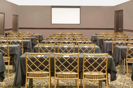 Hawthorn Suites by Wyndham - 15