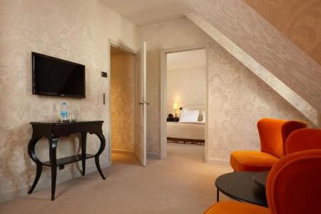 Le Pavillon de la Reine & Spa - Small Luxurys of the World - 94