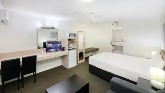 Best Western Cattle City Motor Inn - 77