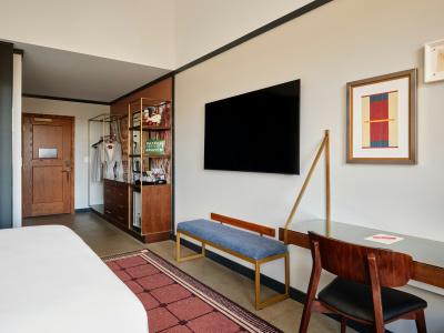 Holiday Inn Express Waterfront, An Ihg - 3