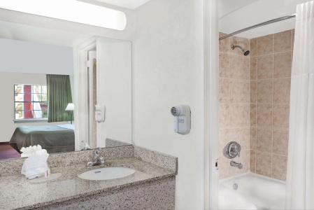 Howard Johnson By Wyndham Ft. Myers Fl - 7