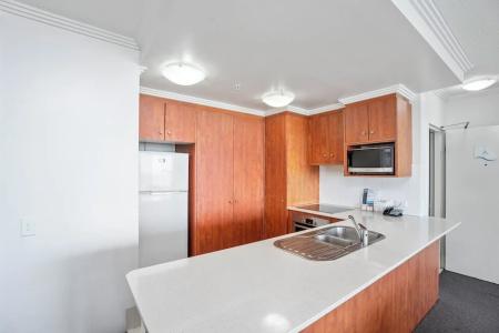Crystal Bay On The Broadwater - 215