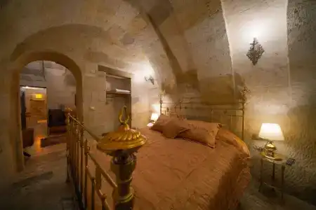 Serenus Cave Suites - 26