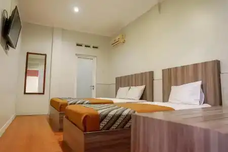 Airlangga - 13