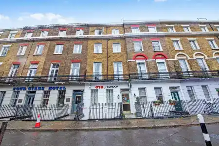 Oyo London 24 Sussex - 0