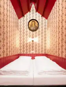 Not Hotel - 50