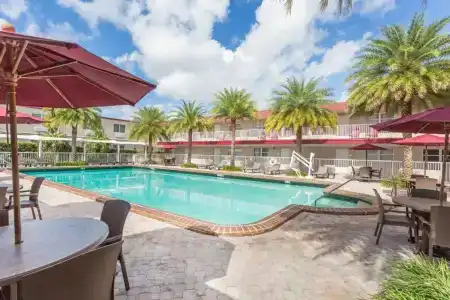 Ramada by Wyndham Miami Springs/Miami International Airport - 42