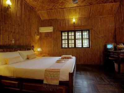 Palm Village Resort & Spa - 71
