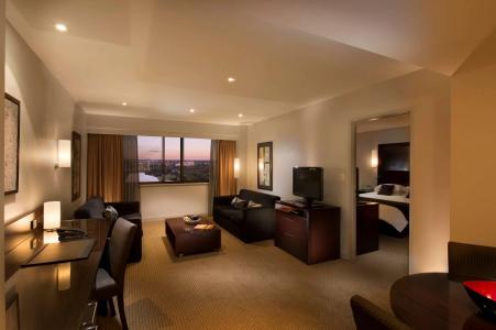 Stamford Plaza - 60