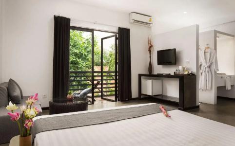 Apsara Greenland Boutique - 45