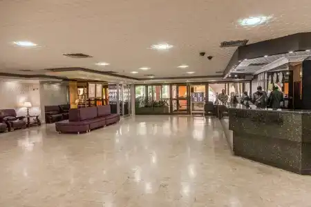 Sharjah Carlton - 1