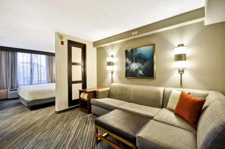 Hyatt Place Uptown - 32