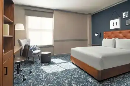 Four Points by Sheraton Downtown - 27