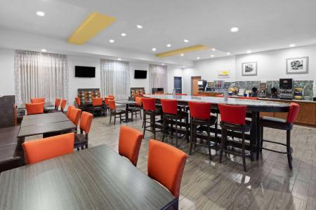 Days Inn & Suites by Wyndham Medical Center - 17