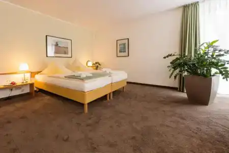 Nibelungen Hof - 20