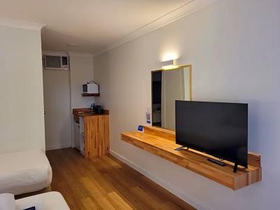 SureStay by Best Western The Clarence on Melville - 33
