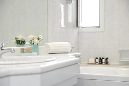 Athens Atrium & Jacuzzi Suites - 8