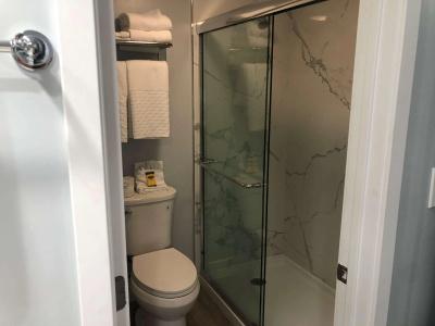Best Western Plus Inn-by-the-Sea - 8